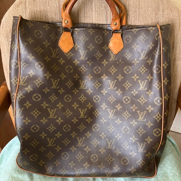 Louis Vuitton Monogram Canvas Tote with Tan Accents - Picture 1 of 4